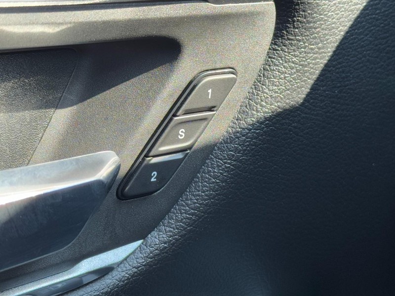 Ram 1500 Vehicle Image 16