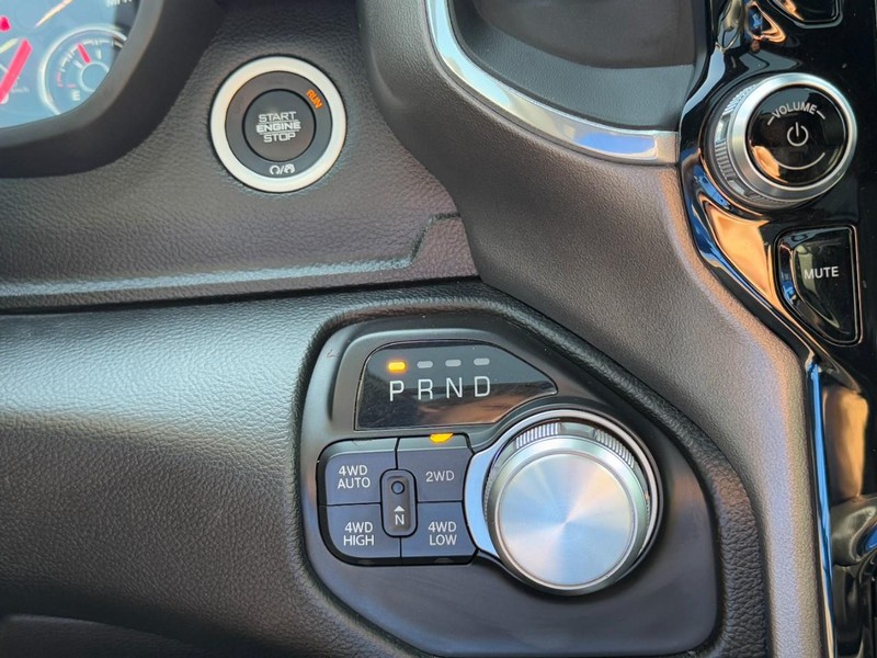Ram 1500 Vehicle Image 21