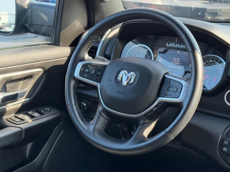 Ram 1500 Vehicle Image 12