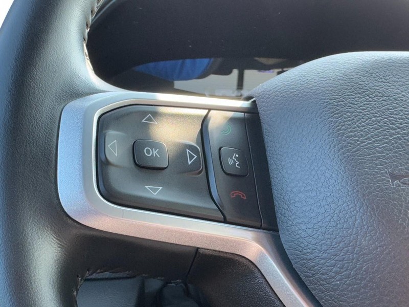 Ram 1500 Vehicle Image 16