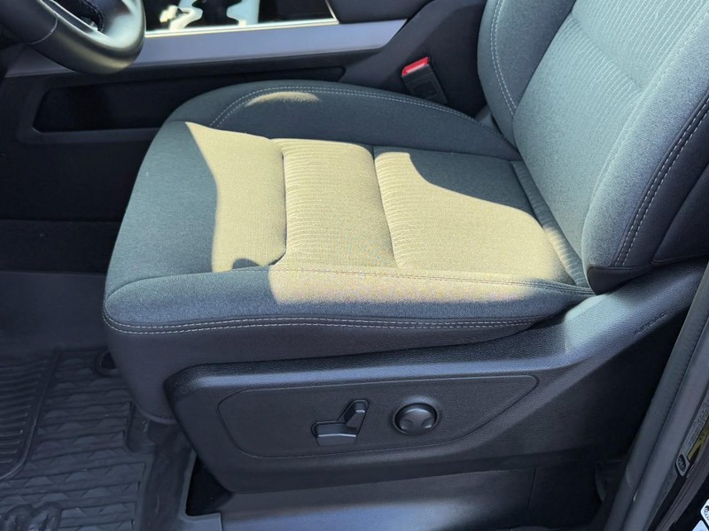 Ram 1500 Vehicle Image 25