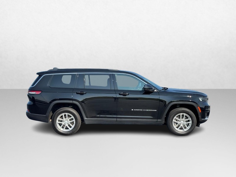Jeep Grand Cherokee L Vehicle Image 02