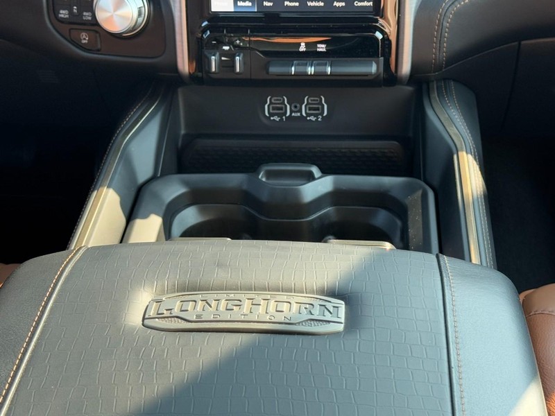 Ram 1500 Vehicle Image 14