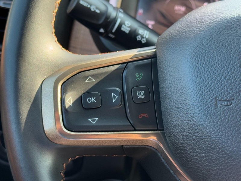 Ram 1500 Vehicle Image 17