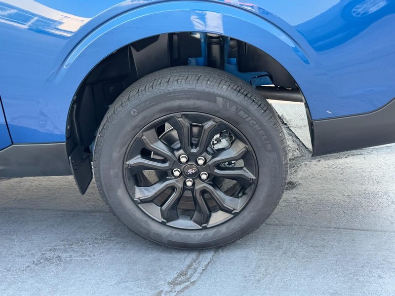 Ford Maverick Vehicle Image 07