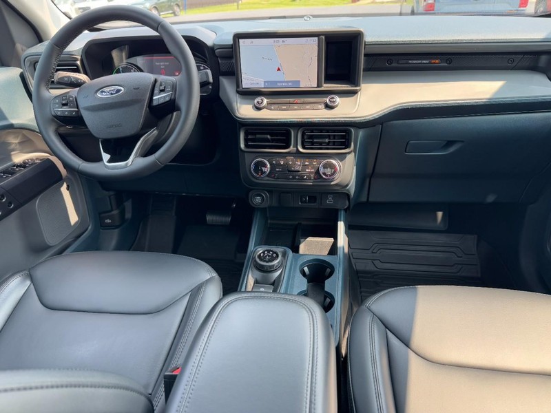 Ford Maverick Vehicle Image 11