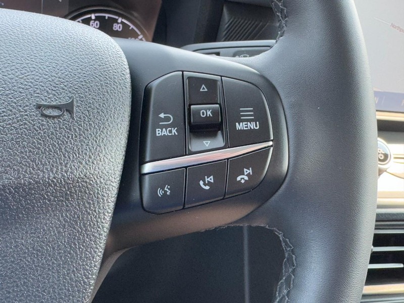 Ford Maverick Vehicle Image 17
