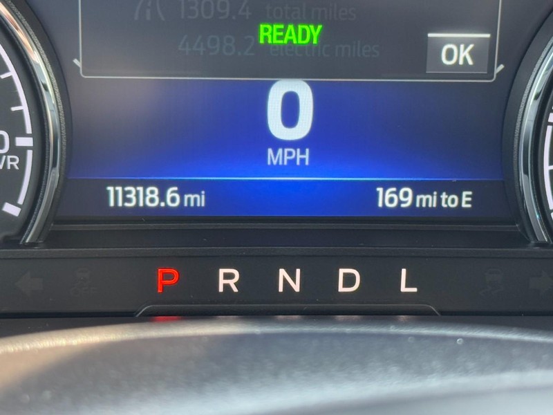 Ford Maverick Vehicle Image 18