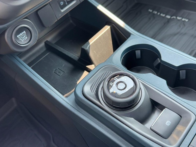 Ford Maverick Vehicle Image 20