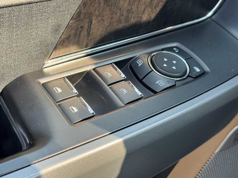 Ford F-150 Vehicle Image 24