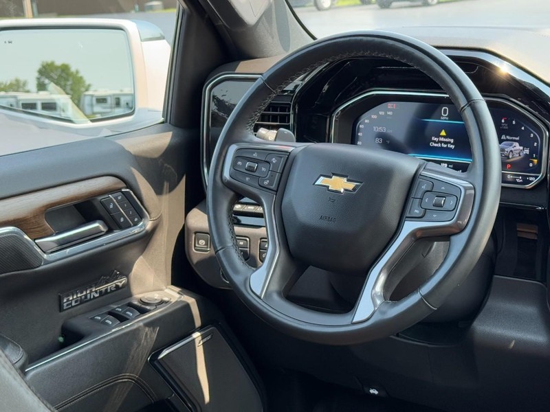 Chevrolet Silverado 1500 Vehicle Image 11