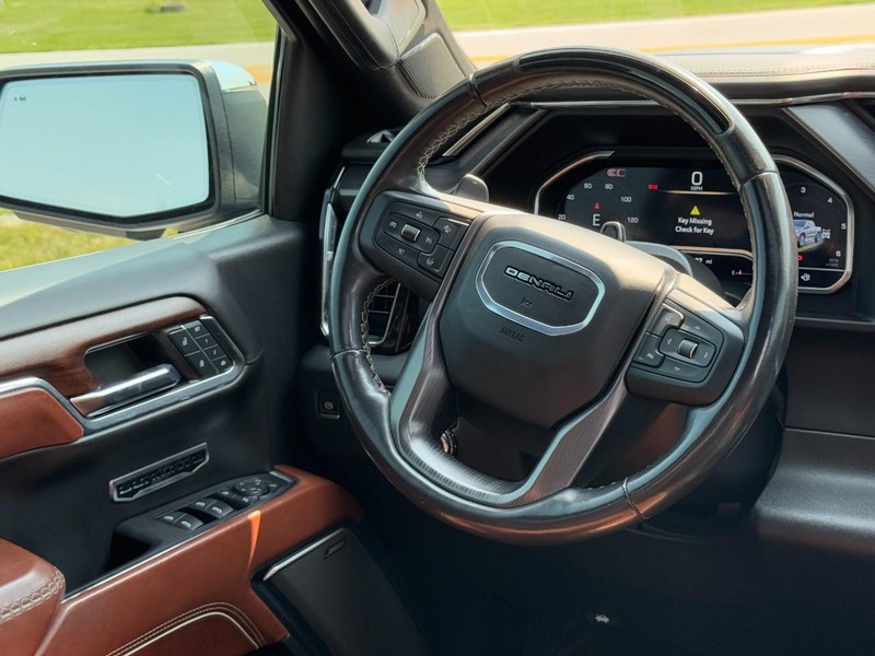 GMC Sierra 1500 Vehicle Image 11