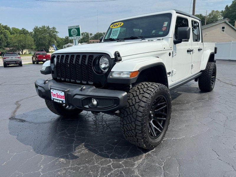 Jeep Gladiator Vehicle Image 03