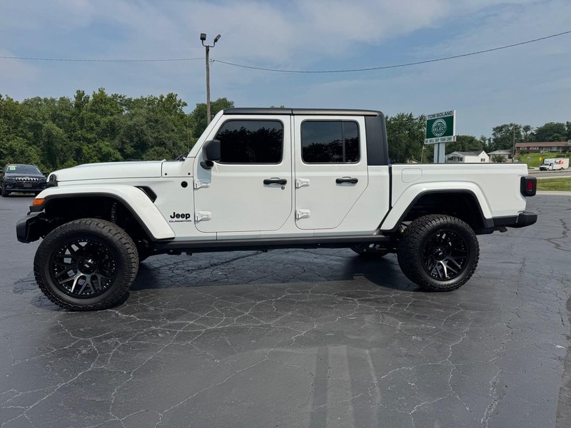 Jeep Gladiator Vehicle Image 04