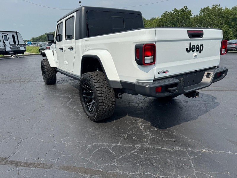 Jeep Gladiator Vehicle Image 05