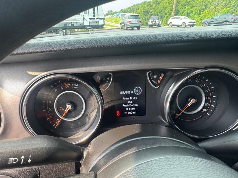 Jeep Gladiator Vehicle Image 15