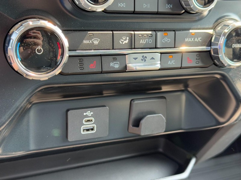 Ford F-150 Vehicle Image 12