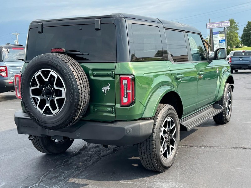 Ford Bronco Vehicle Image 03
