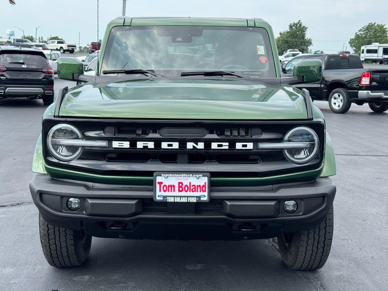 Ford Bronco Vehicle Image 09