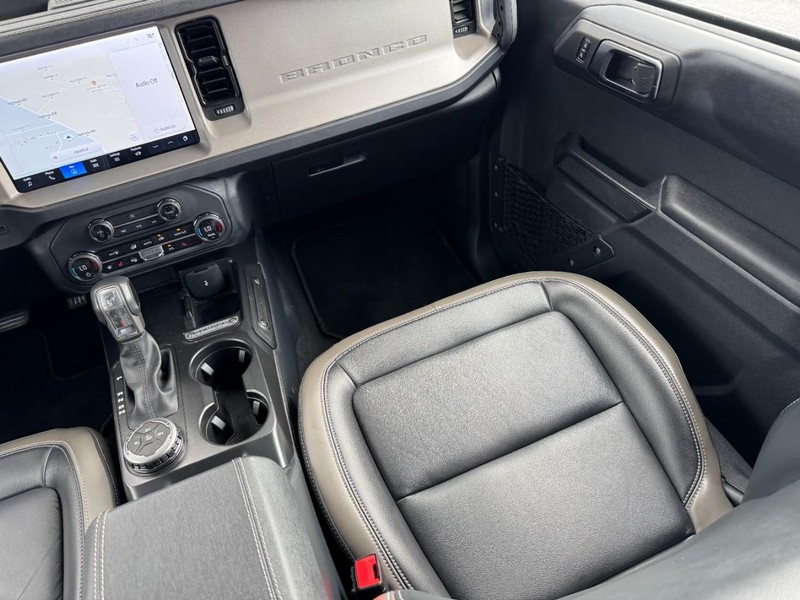 Ford Bronco Vehicle Image 15