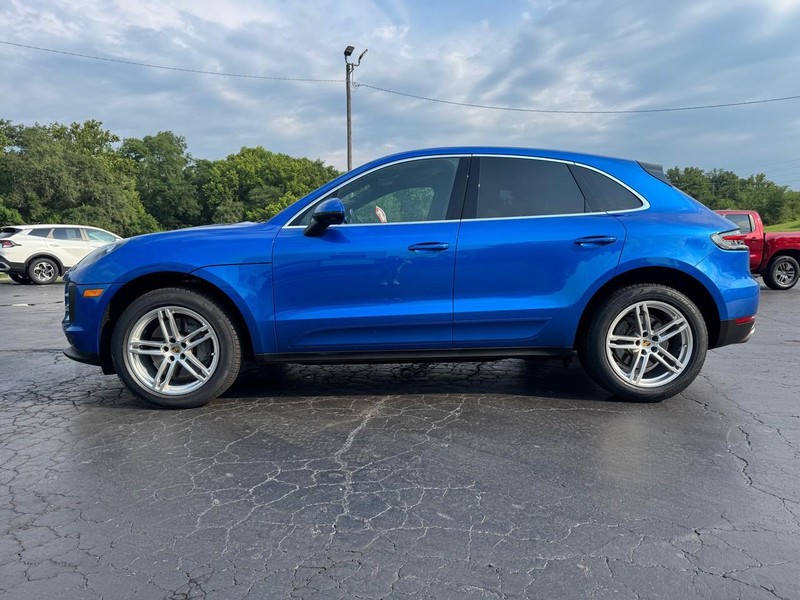 Porsche Macan Vehicle Image 04