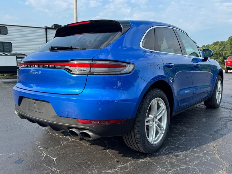 Porsche Macan Vehicle Image 06
