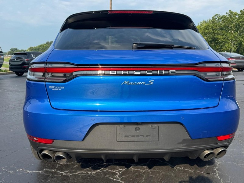 Porsche Macan Vehicle Image 08