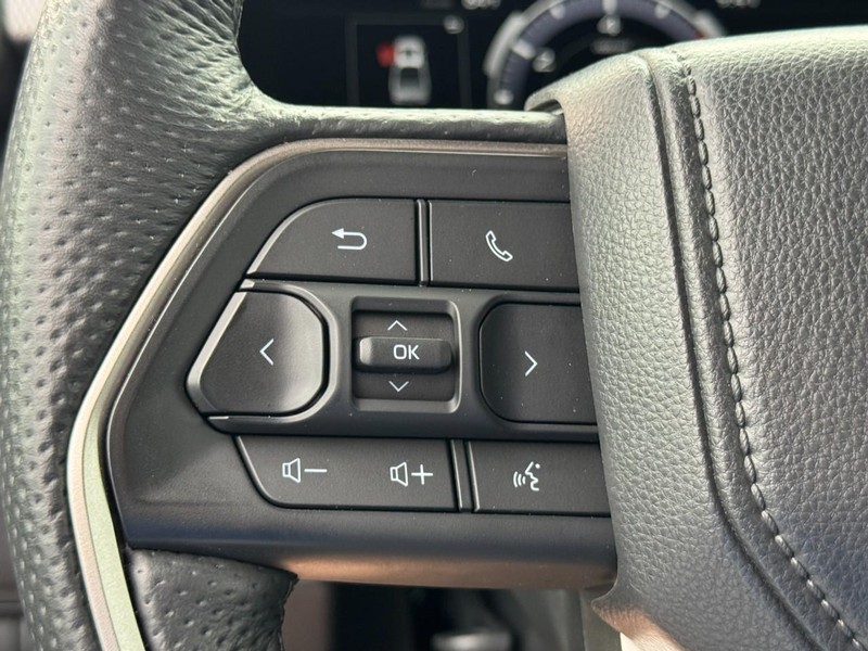 Toyota Tundra 4WD Vehicle Image 17