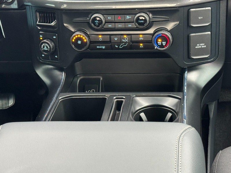 Ford F-150 Vehicle Full-screen Gallery Image 14