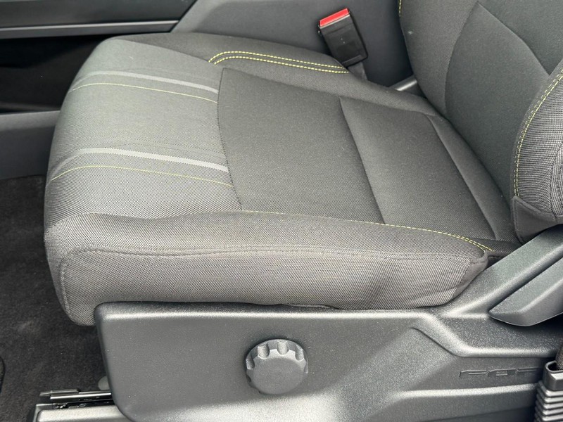 Ford F-150 Vehicle Full-screen Gallery Image 22