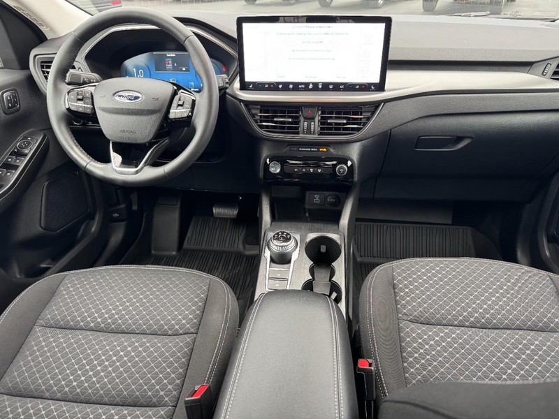 Ford Escape Vehicle Full-screen Gallery Image 11