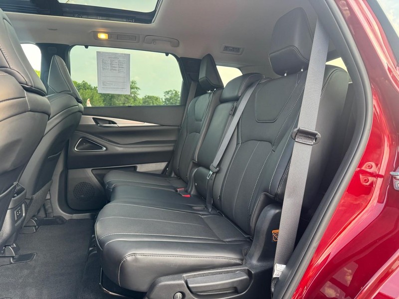 INFINITI QX60 Vehicle Image 11