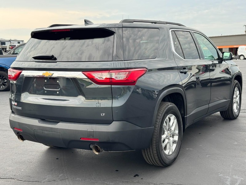 Chevrolet Traverse Vehicle Image 03