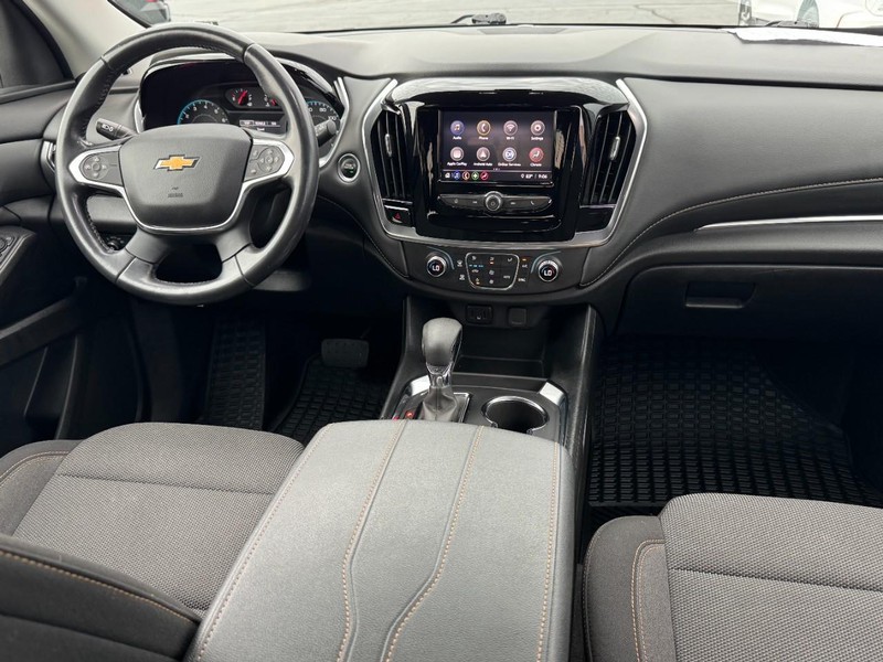 Chevrolet Traverse Vehicle Image 13