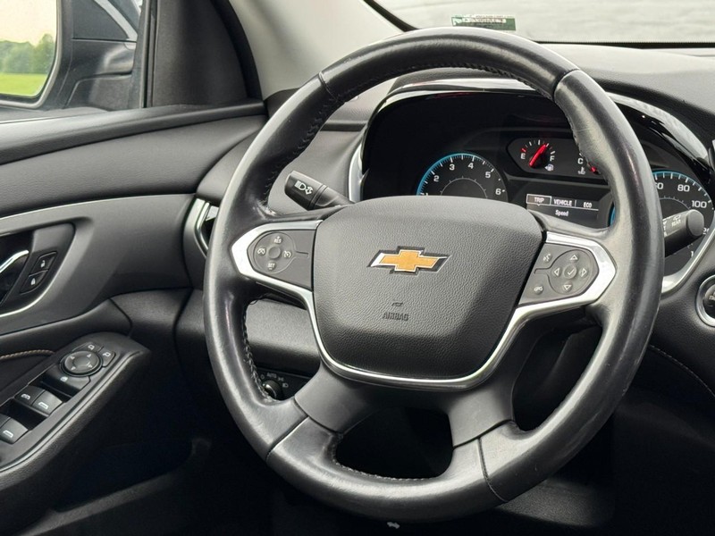 Chevrolet Traverse Vehicle Image 14
