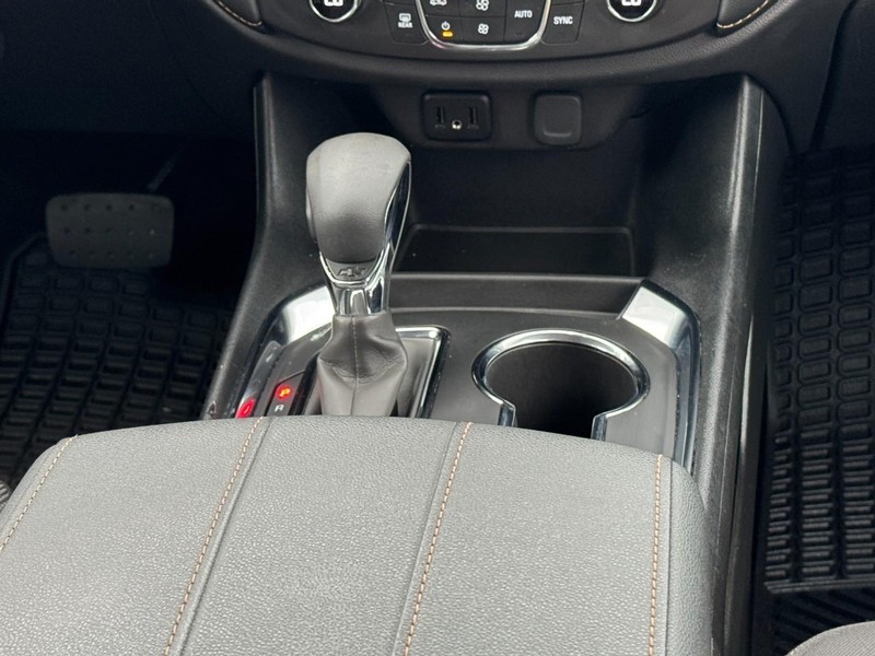 Chevrolet Traverse Vehicle Image 16