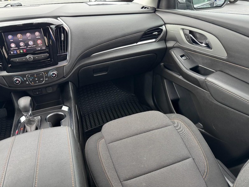 Chevrolet Traverse Vehicle Image 17