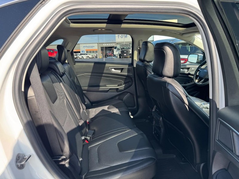 Ford Edge Vehicle Image 10
