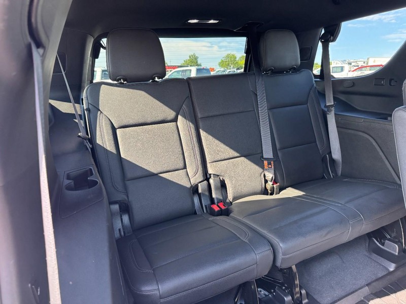 Chevrolet Tahoe Vehicle Image 11