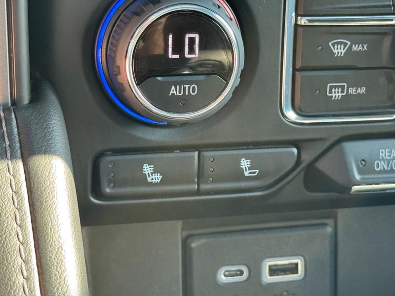 Chevrolet Tahoe Vehicle Image 20