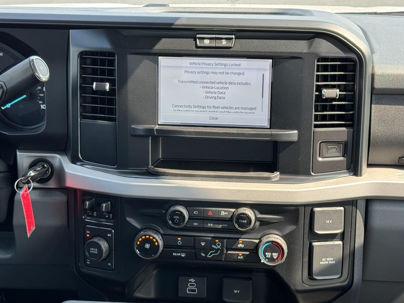 Ford Super Duty F-350 SRW Vehicle Image 08