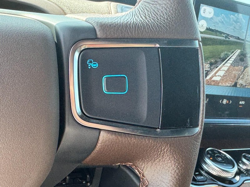 Ford Expedition Vehicle Image 11