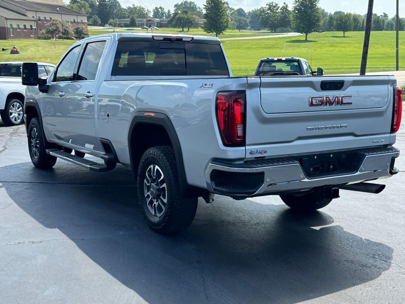 GMC Sierra 2500HD Vehicle Image 06
