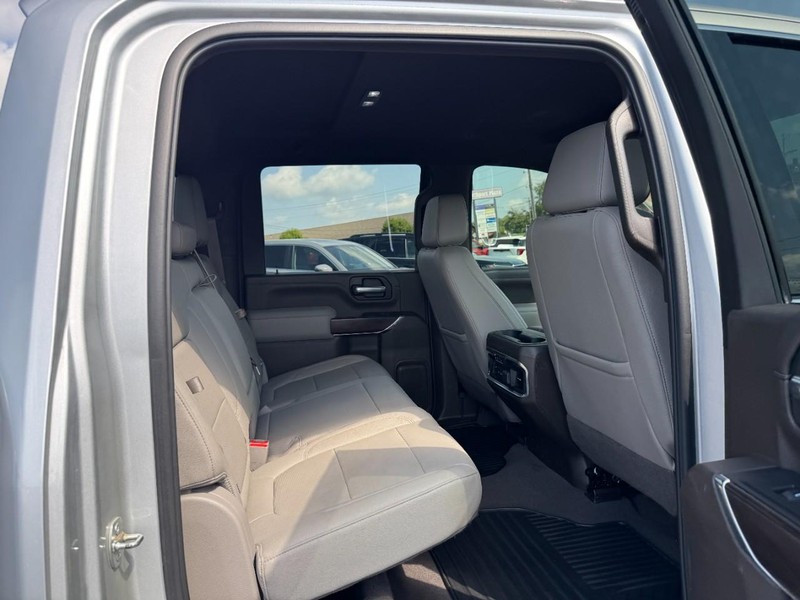 GMC Sierra 2500HD Vehicle Image 10