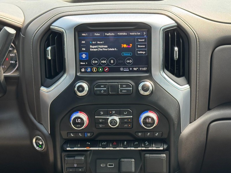 GMC Sierra 2500HD Vehicle Image 13