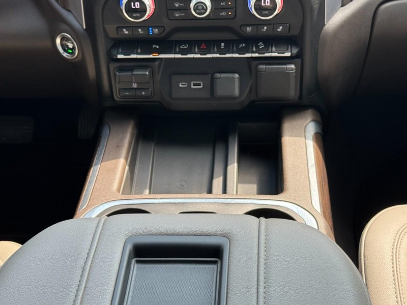 GMC Sierra 2500HD Vehicle Image 14