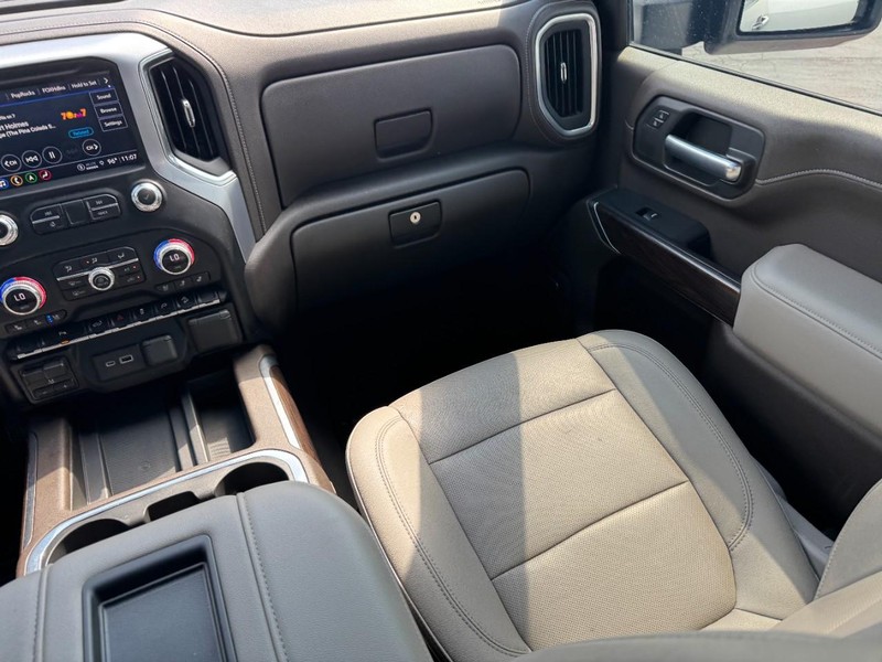 GMC Sierra 2500HD Vehicle Image 15