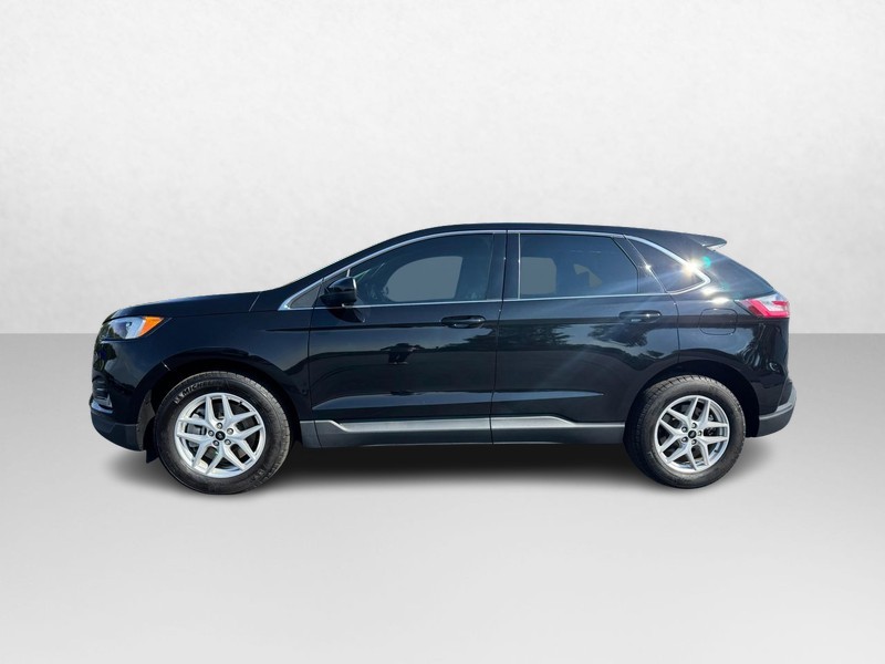 Ford Edge Vehicle Full-screen Gallery Image 02