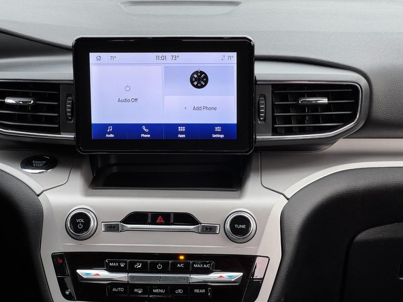 Ford Explorer Vehicle Full-screen Gallery Image 13