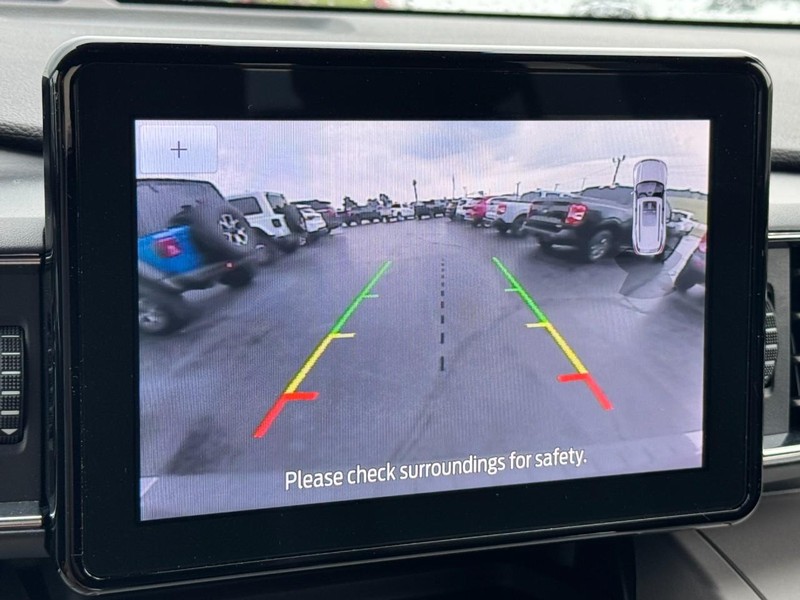 Ford Explorer Vehicle Full-screen Gallery Image 21